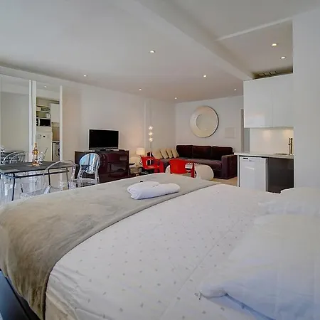 Moderne Et Lumineux Proche Croisette A0b132 아파트 칸느