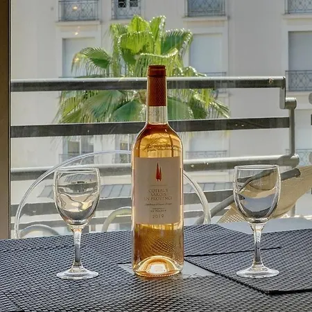 Lumineux Terrasse, Rouaze-martinez Carlton A0b132 קאן